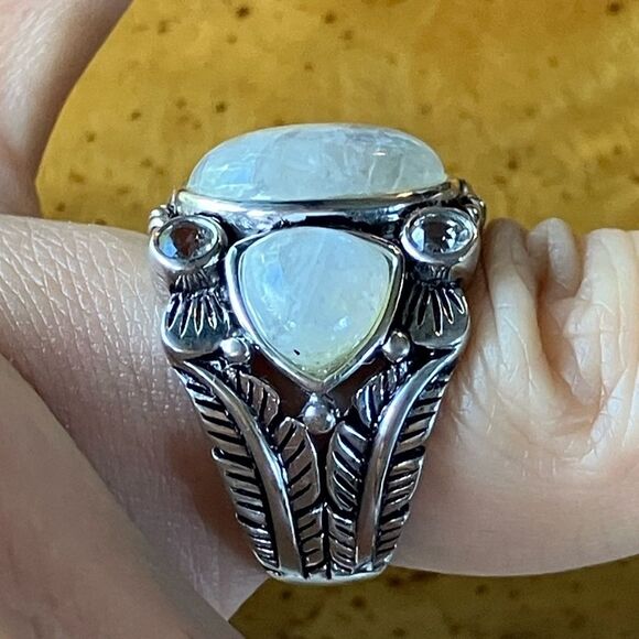 Natural Rainbow Moonstone Sterling Silver Cocktail Ring Size 6 - Picture 3 of 9